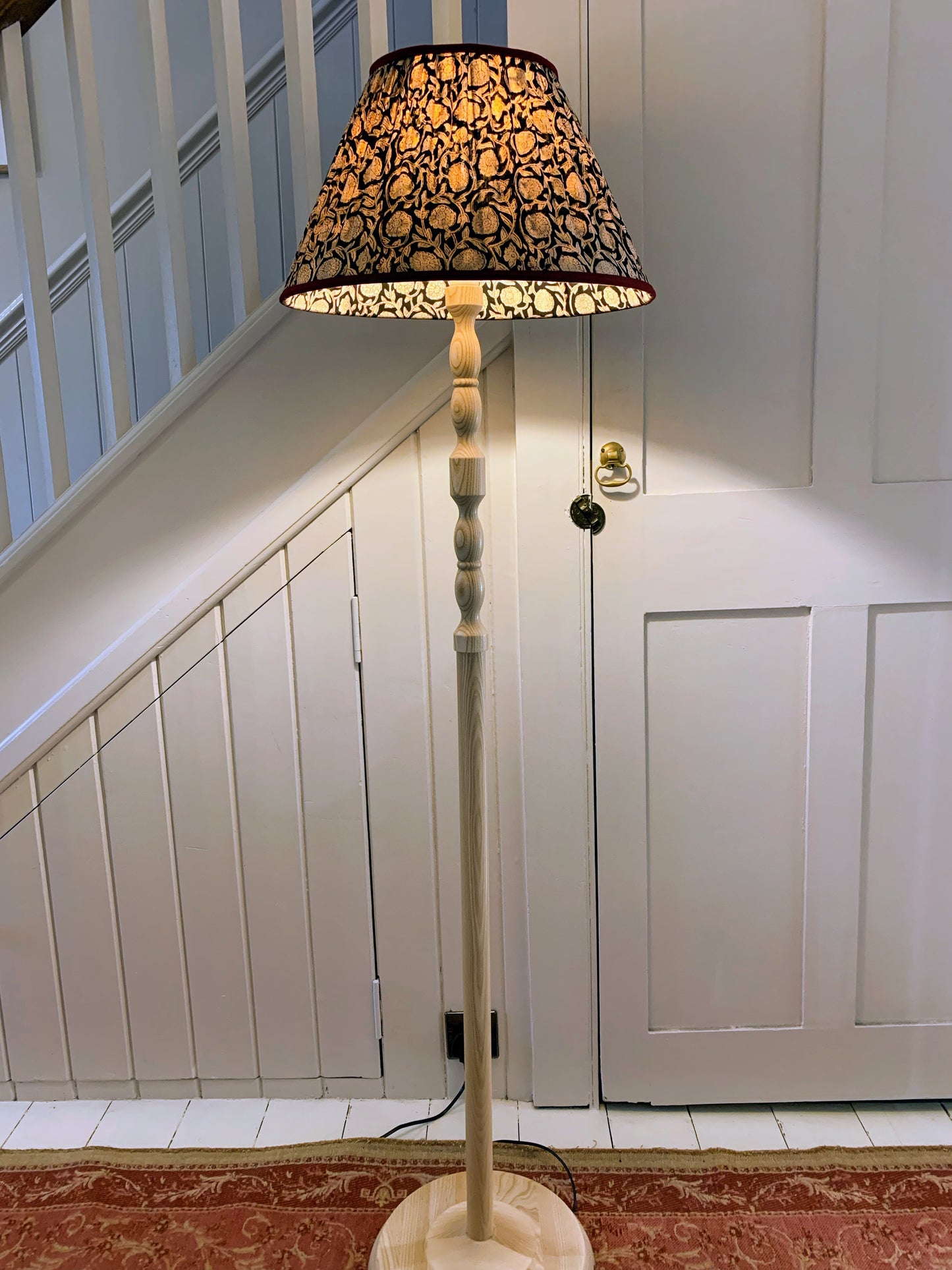 Dark Floral Lined Oval