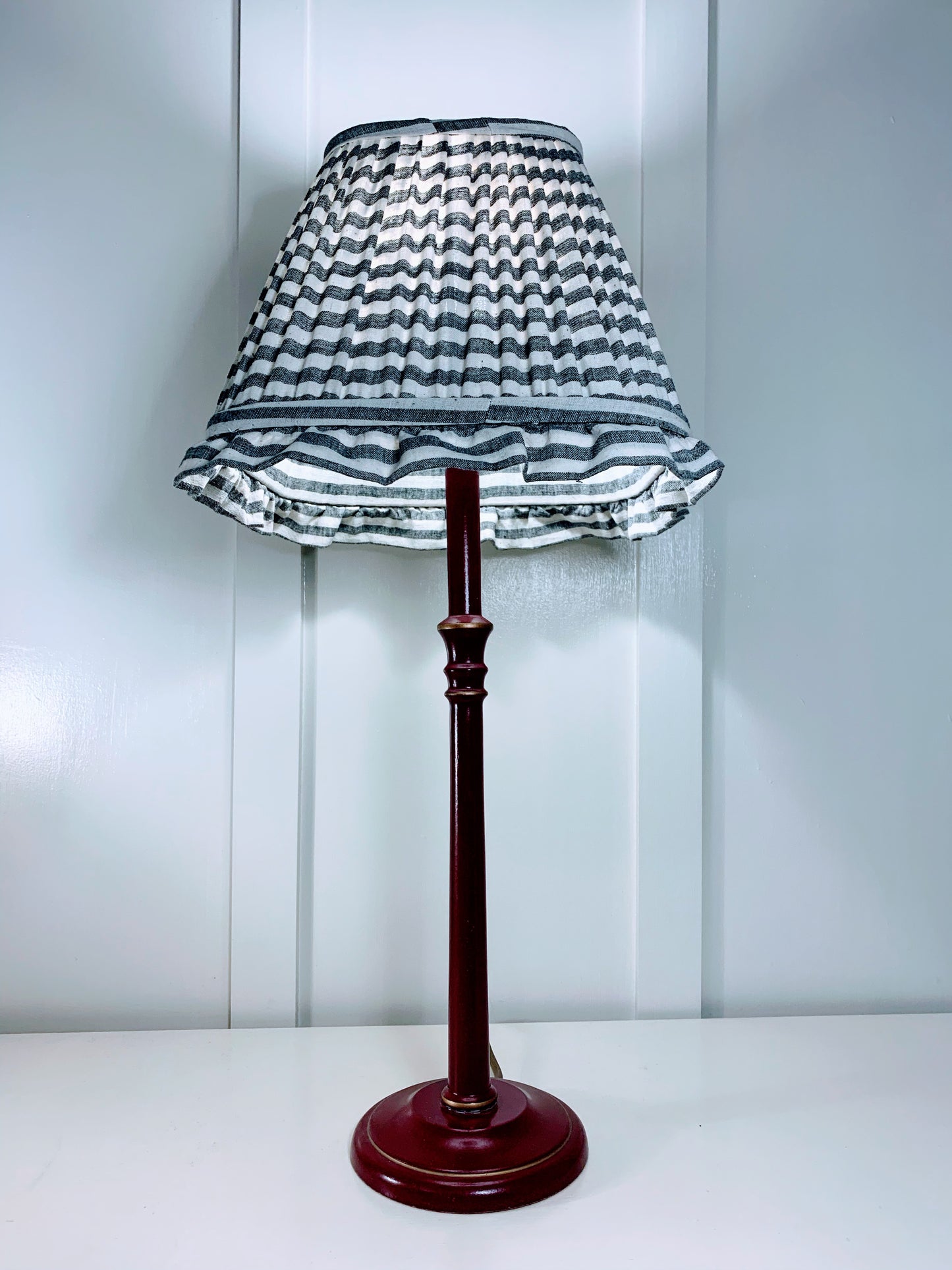 Square frame Charcoal Ruffle